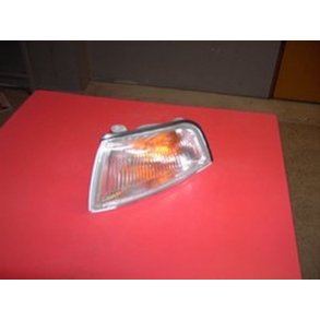 Mitsubishi sideblinklys. H el V, MR241679, MR241680.
