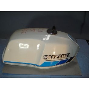 Suzuki GSX250/400 benzintank. Hvid. u/tankd�ksel.