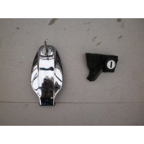 Yamaha benzintank d�ksel og s�del�s med n�gle.