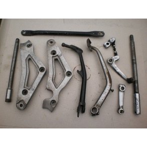 Yamaha XJ750 diverse dele. gearpedal,bremse,sideben mm. stk.