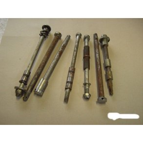 Hjulbolte brugte diverse + aksler 41068-049, 42031-034 m.flere.stk.