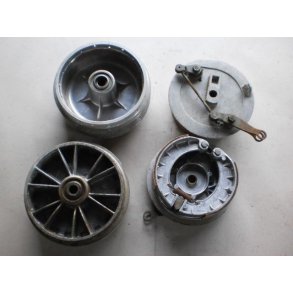 CZ 175 forhjulsnav m.mremse, ankerplade m.bagger. Bagnav. stk.