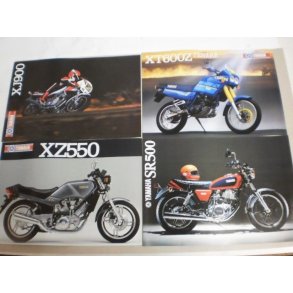 Yamaha brochurer originale.med databagsider.