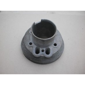 Cylinder aluminium,brugt, til ?B 82mm H 142 mm.