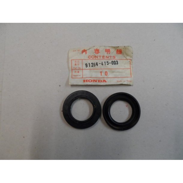 Honda Cx500 pakdser. 91264-415-003. 30x47x7