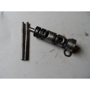 Suzuki skiftetromle gear. aksler til gafler.