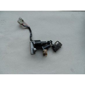 Yamaha XV920 l�ses�t med n�gler.brugt.