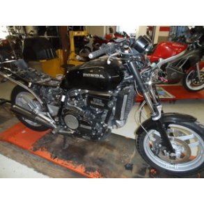 Honda VF750 (V45 Sabre) mc s�lges som enkeltdele.