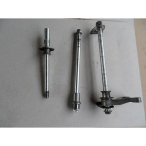 Suzuki GSX 750F Aksel svingarm.