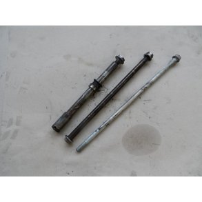 CBR1000F Forhjulsaksel. Bolte