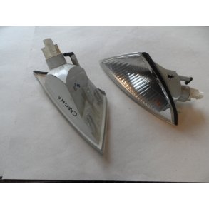 Mitsubishi  forblinklys Carisma MB952157. stk