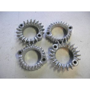 Triumph udst�dningsflanger nye. stk.