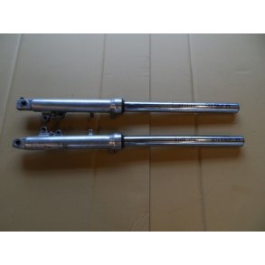 Suzuki GSX750F forgaffelbens�t. inderben skal rettes lidt.