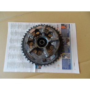 Suzuki GSX750F k�dehjulsnav og k�dehjul.