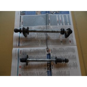 Suzuki GSX750F Hjulaksler for/bag. stk.