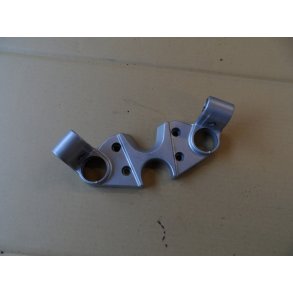 Suzuki GSX750F  gaffeltop/styrholder alu.