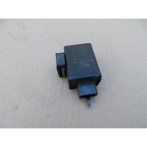 Honda VFR750F, Lille rel�. 3 ben i stik,Omron G8B