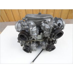 Honda VFR750F, Karburators�t komplet.