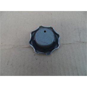 CZ 175, Benzintank dksel.lidt rustpletter.