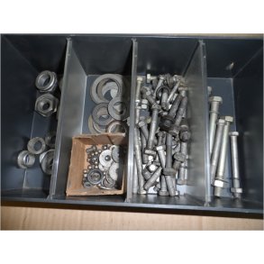 CZ 175, Kasse med diverse. stk priser,