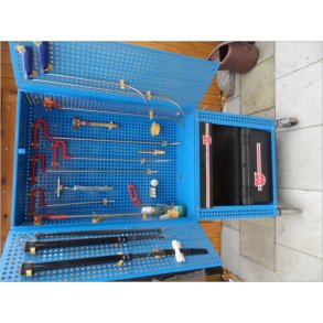 Buleoprettervrktj i skab,som nyt. med manualer.