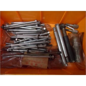 Honda diverse 8 mm motorbolte ,100-120 mm lange.90042-300-000.stk