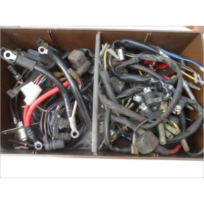 Yamaha diverse ledninger. fatninger mm. stk.