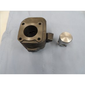 PGO Hot 50,  49 cc cylinder med stempel.