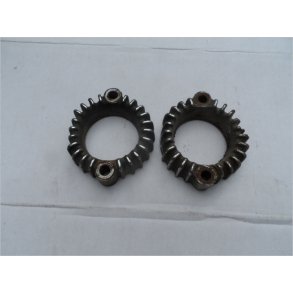 Suzuki GT750.k�leringe lidt rust, hulafstand 73 mm. 2 stk