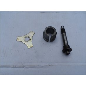 Suzuki GT750. 3 stk. dele ved t�nding.