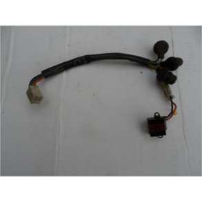 Suzuki GT750. gearviser + 3 instrumentlys fatninger.