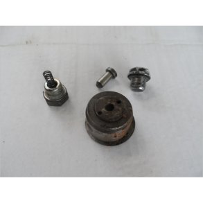 Suzuki GS550E .leje ved kobling,tryk kobling, store skruer. stk