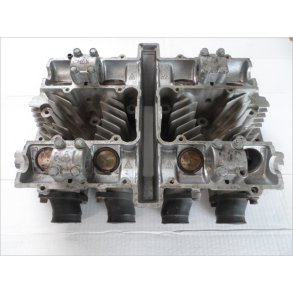 Suzuki GS550E .Topstykke med ins.gummi,mangler et par ventiler.