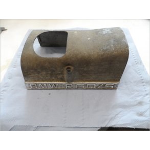 BMW R60/5. Alu d�ksel over starter. med emblemer.