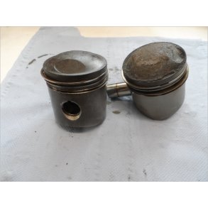 BMW R60/5 . 2 brugte stempler 73,47 (11251253948. s�t