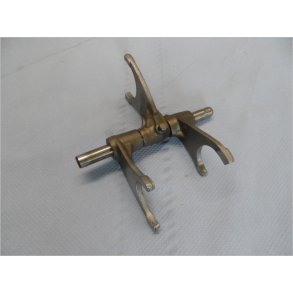 Suzuki GS450 , Aksel med 3 skiftegafler.