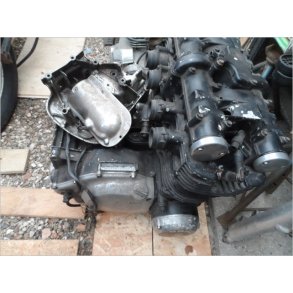 Suzuki GS750 motor, ca.1978