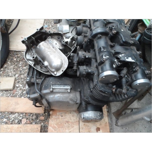 Suzuki GS750 motor, ca.1978