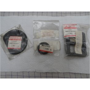 Mitsubishi plast panel,gummi,ls plastring. stk.MB309927.