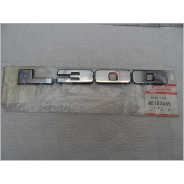 Mitsubishi emblem MB153465 . L300 L=240 mm.