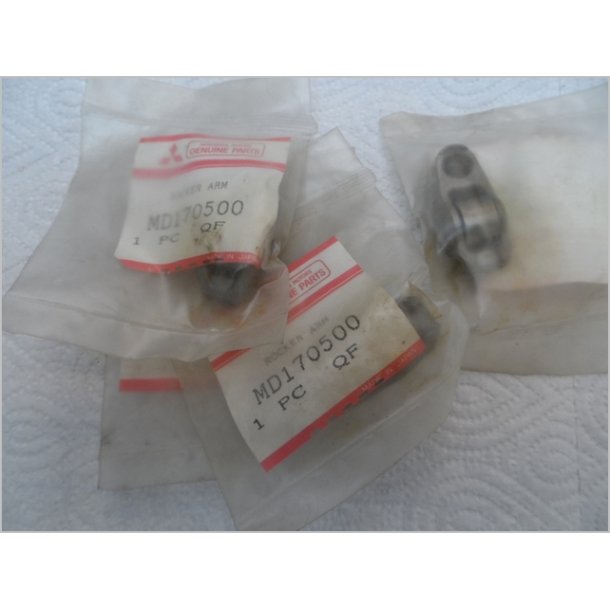 Mitsubishi vippearm ,Rocker arm. MD170500. stk.