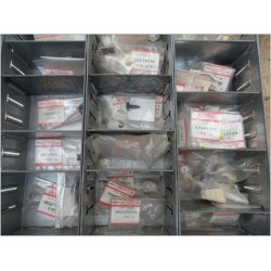 Mitsubishi mange forskellige clips. stk.  se billeder under med div.varenumre.