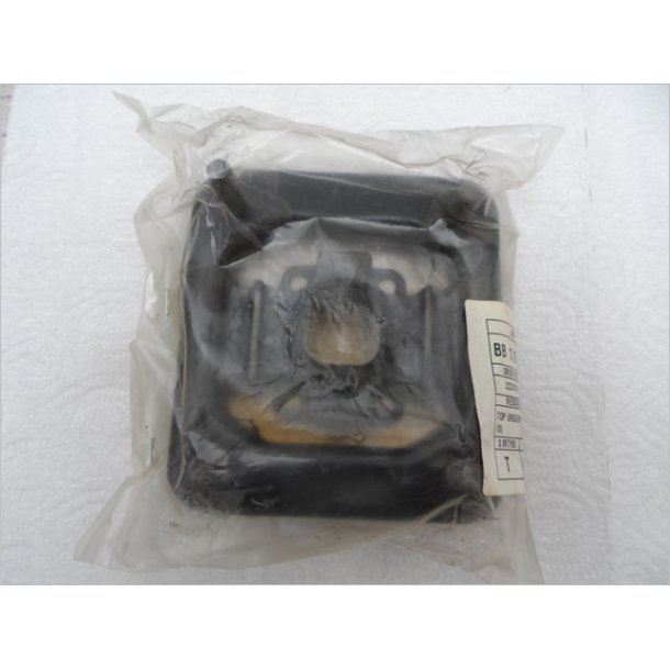 Mitsubishi gearstangsbeslag, insulator. MB180256