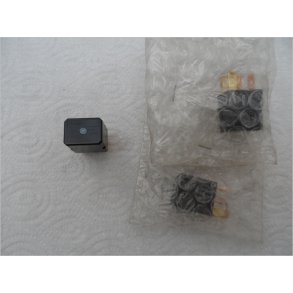 Mitsubishi lille rel, 4ben. MR490491. stk