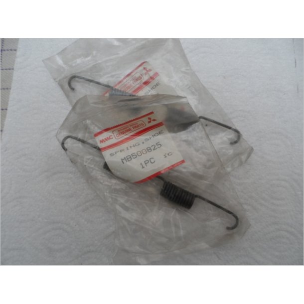 Mitsubishi  fjeder bremsebagge. MB699481. stk