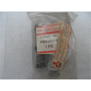 Mitsubishi reparationsst bremse cylinder. MB500825.