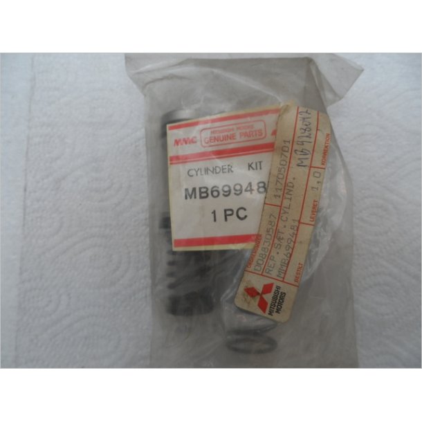 Mitsubishi reparationsst bremse cylinder. MB500825.