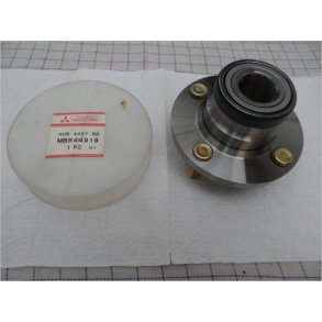 Mitsubishi Baghjulsnav komplet. MB844919.  Hub assy RR