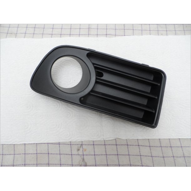 Mitsubishi plast cover tgelygte. MR485379.