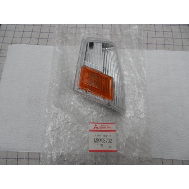 Mitsubishi blink og p-lys lygte hjre for. MB398792